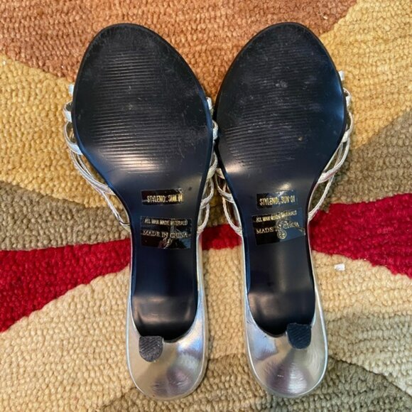 First Sight Silver Rhinestone Dressy Fancy Formal Low Heels Sandals Size 6.5 - Picture 6 of 9